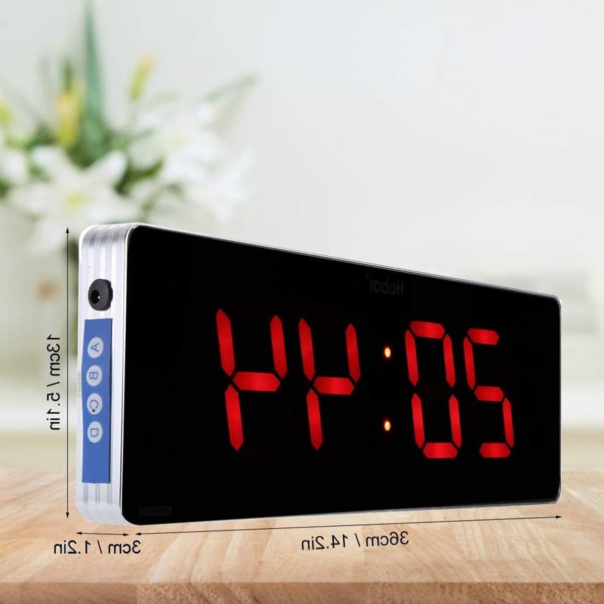 Digitale Wandklok met LED Weergave en Kalenderfunctie - Temperatuurweergave voor Woonkamer Decoratie (36 x 13 x 3 cm)