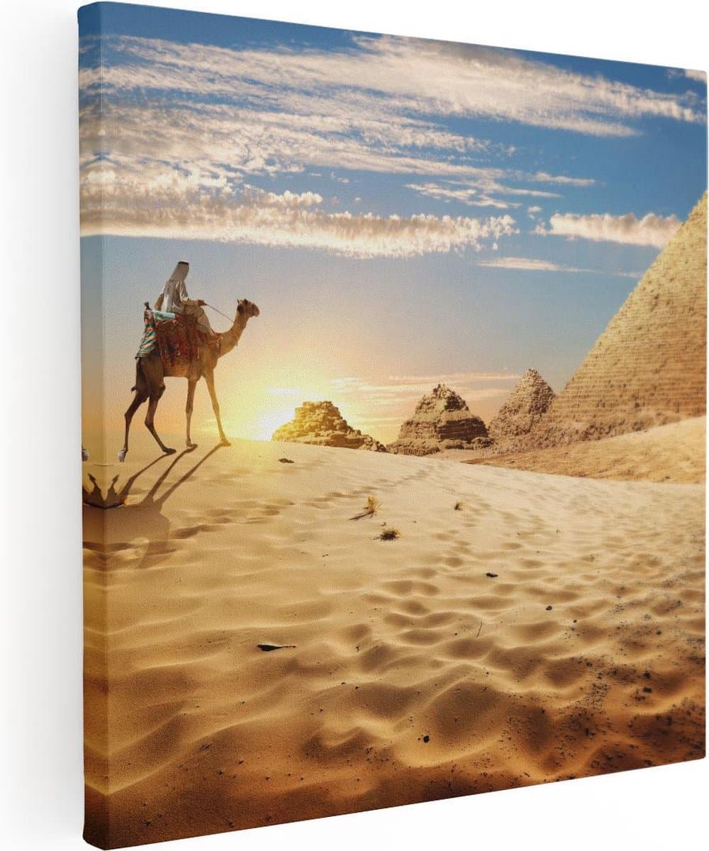 Artaza Canvas Schilderij Egyptische Piramides met een Kameel - 80x80 - Groot - Foto Op Canvas - Canvas Print