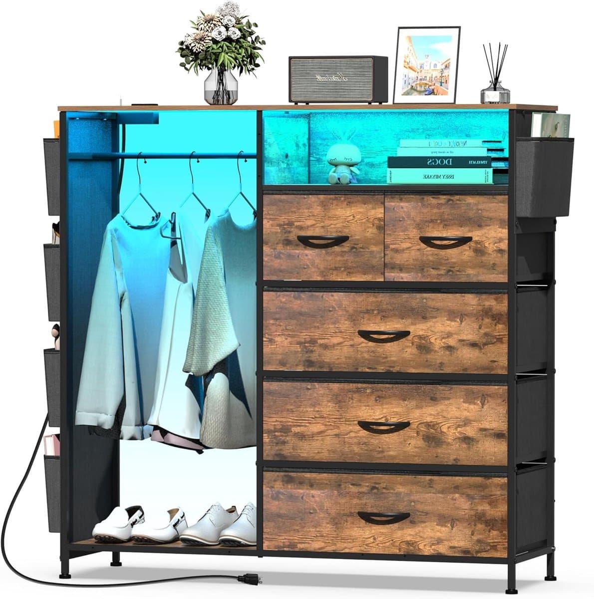 Commode met 5 laden, kleerhanger, LED-verlichting en oplaadstation-opbergkast met zijzakken en houten plank voor slaapkamer, gang of kinderkamer (Rustiek Bruin)
