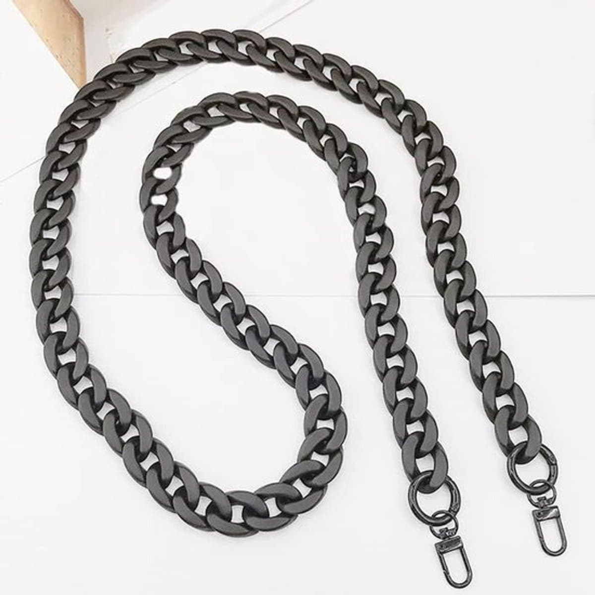 Universele telefoonketting om te hangen - acryl - smartphone decoratie - zwart