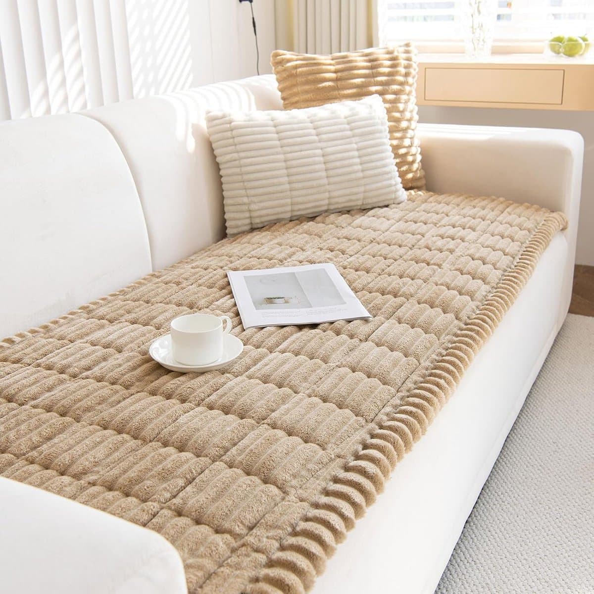 Bankhoes Corduroy Dik en Zacht - 2-3 Zits 180x70 - Luxe bankhoes - Pluche Sofa Protector - Warme superzachte korte pluche fleece deken - Antislip & Wasbaar - Bankdeken - Khaki - Universele Meubelbeschermer voor 2-3-4 Zitsbank - Khaki - TENGYIF®
