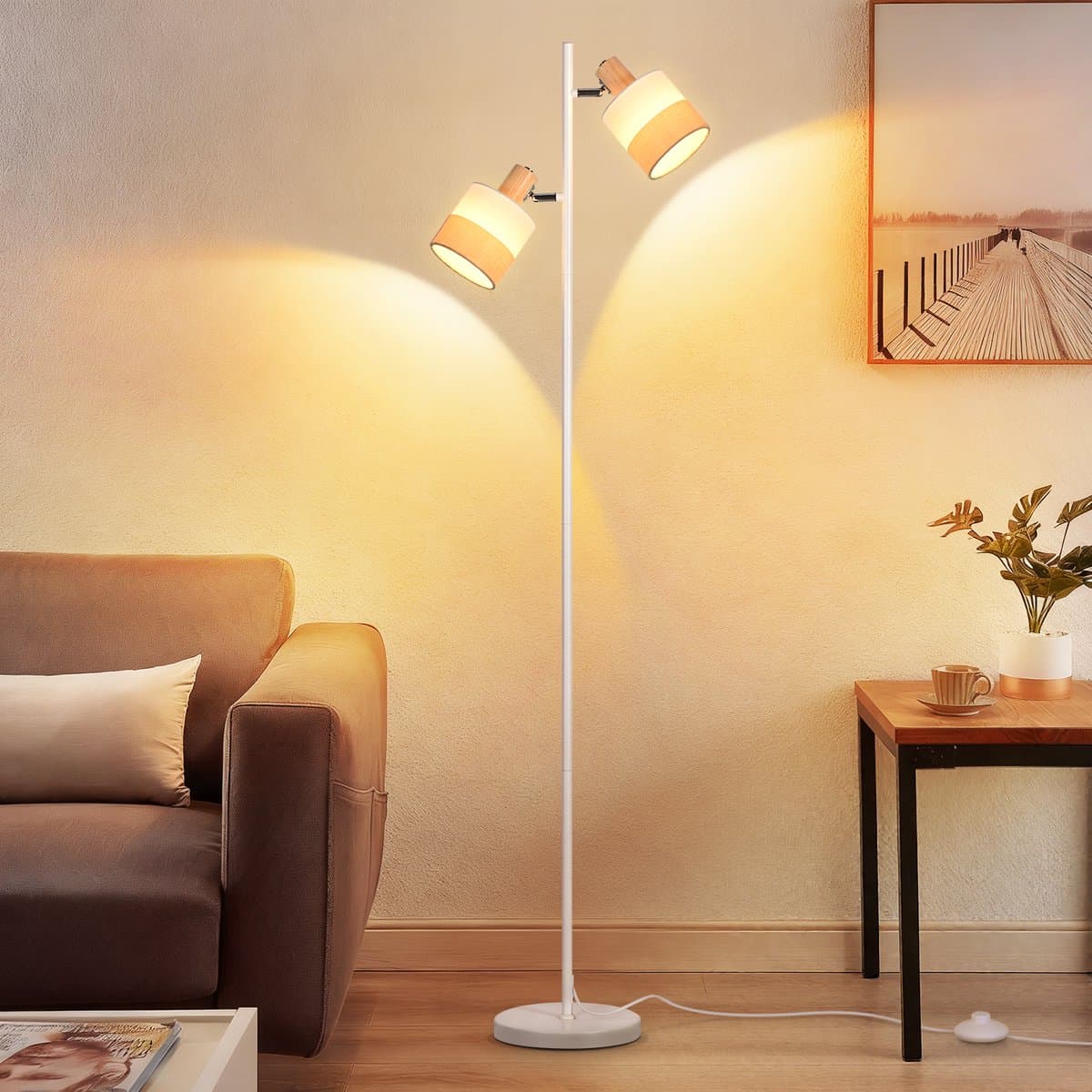 NETTLIFE Staande Lamp Vintage – 2 Vlammen E14 – Zonder Lamp – Voetschakelaar – Draaibare Hoek – Hout – Woonkamer Slaapkamer