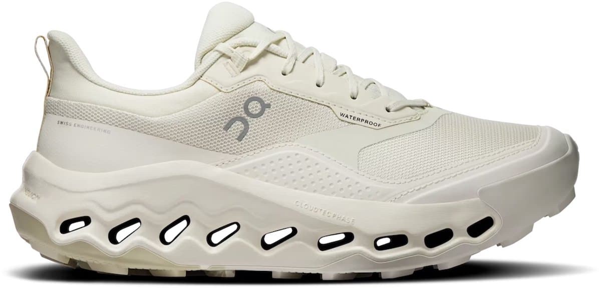 On cloudhorizon 2 waterproof in de kleur ecru.