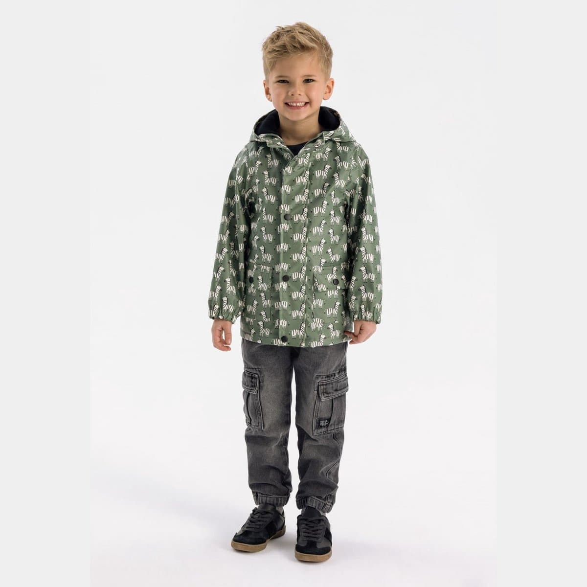 Minoti regenjas jongens met capuchon zebraprint - waterdicht
