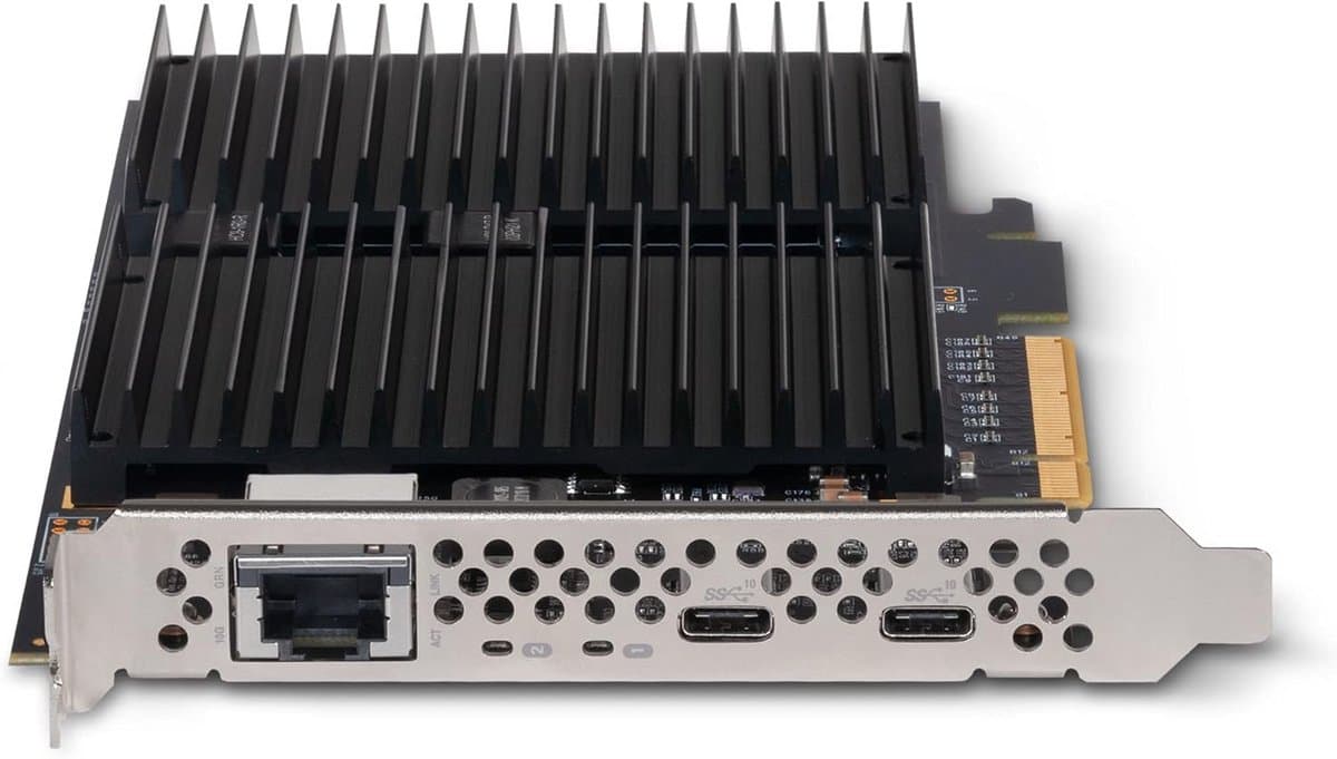 PCIe Adapterkaart met 2x M.2 NVMe SSD Sleuven, 10Gb Ethernet en 2x 10Gbps USB-C Poorten
