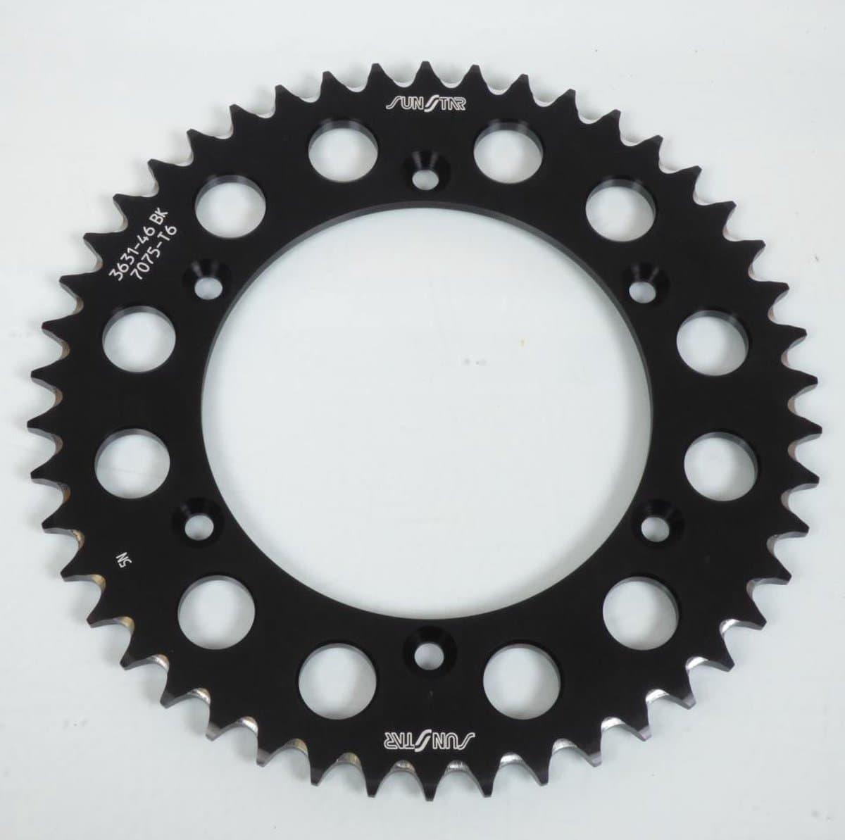 Couronne de transmission Sunstar pour Moto Husqvarna 450 SM RR 2008 à 2009 46 dents / ARG Neuf