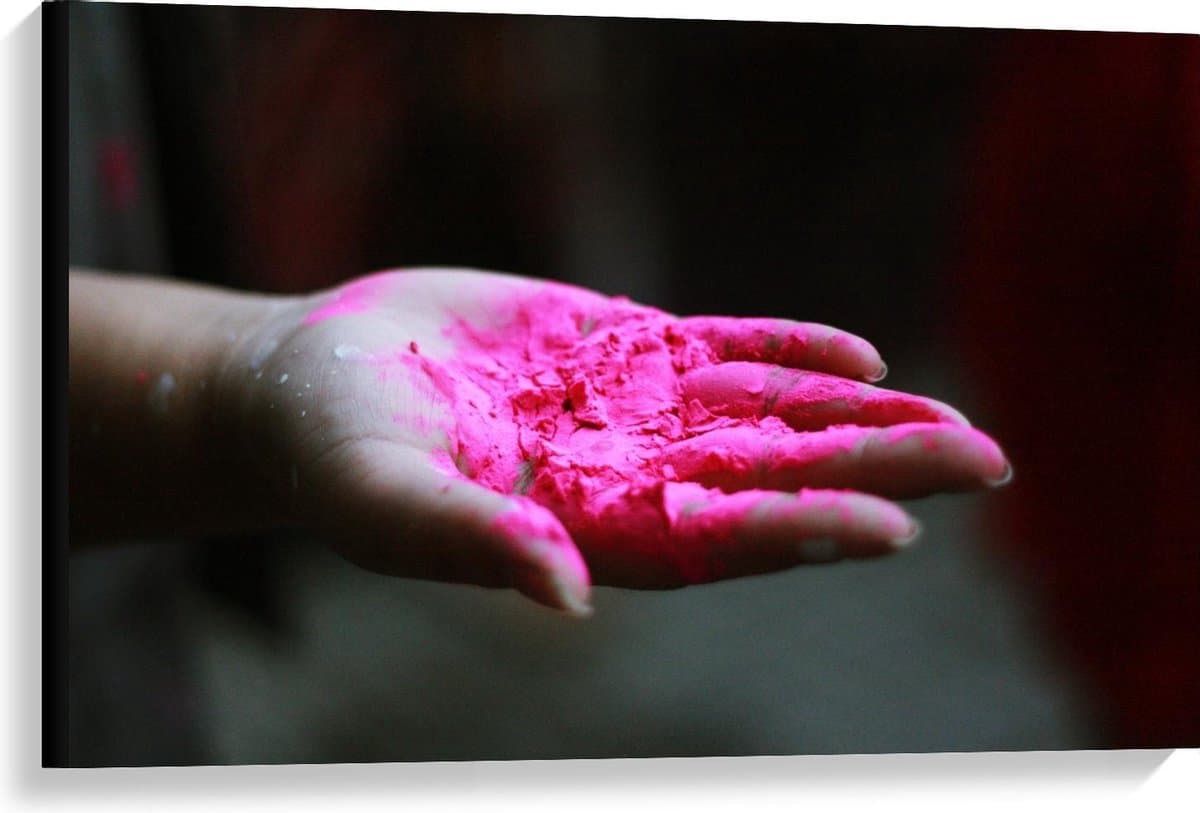 Canvas - Hand met Roze Poeder - 90x60cm Foto op Canvas Schilderij (Wanddecoratie op Canvas)