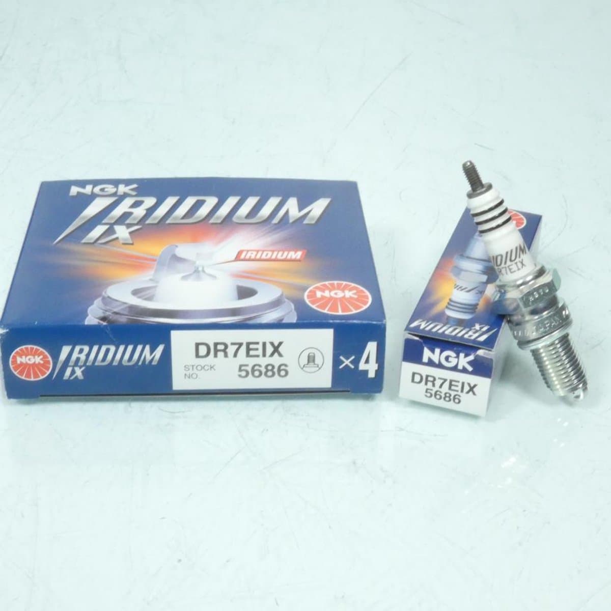 Bougie d'allumage NGK pour Quad Yamaha 250 Yfm B Bruin 2005 à 2006 DR7EIX / 5686 / Par 4 Neuf