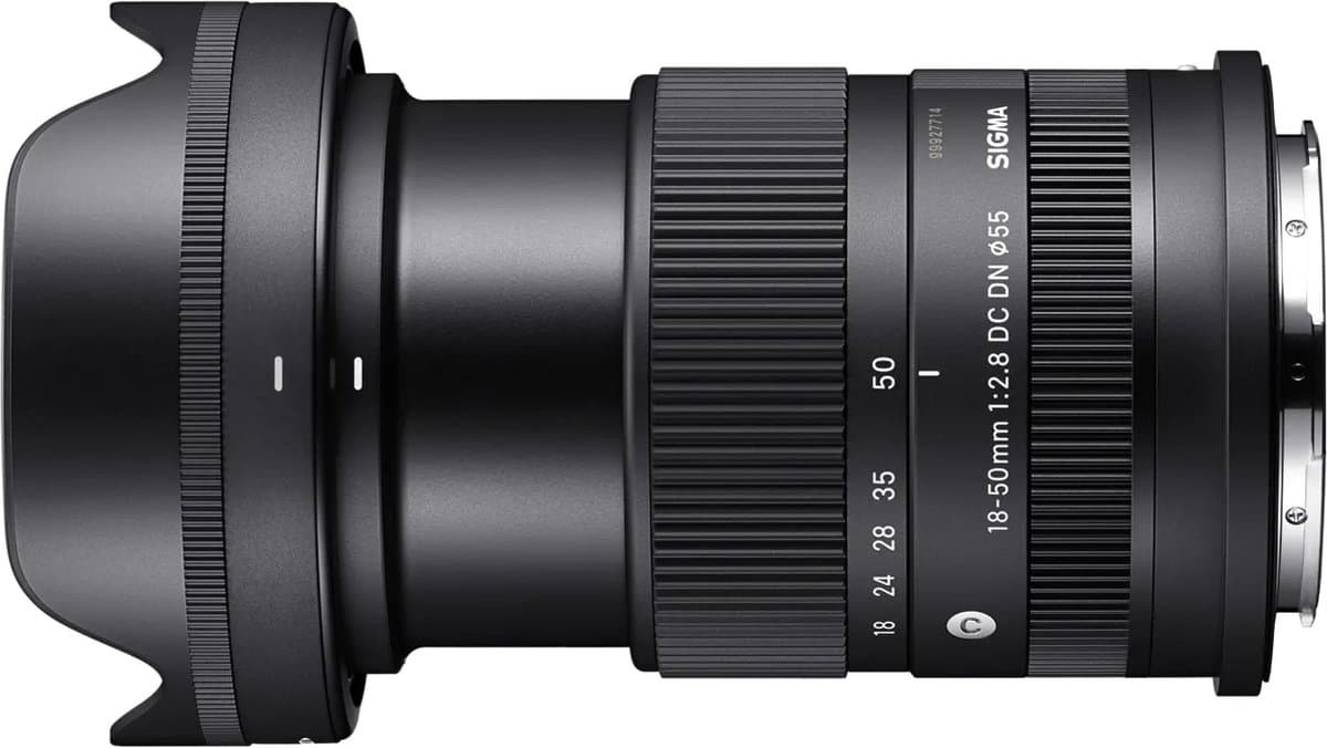 Sigma 18-50mm f/2.8 DC DN Contemporary Canon RF Mount