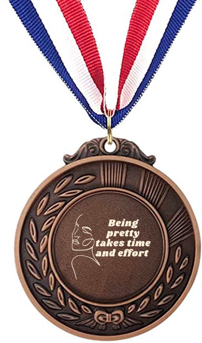 Akyol - mooi zijn kost tijd en moeite medaille bronskleuring - Make up - familie vrienden - cadeau