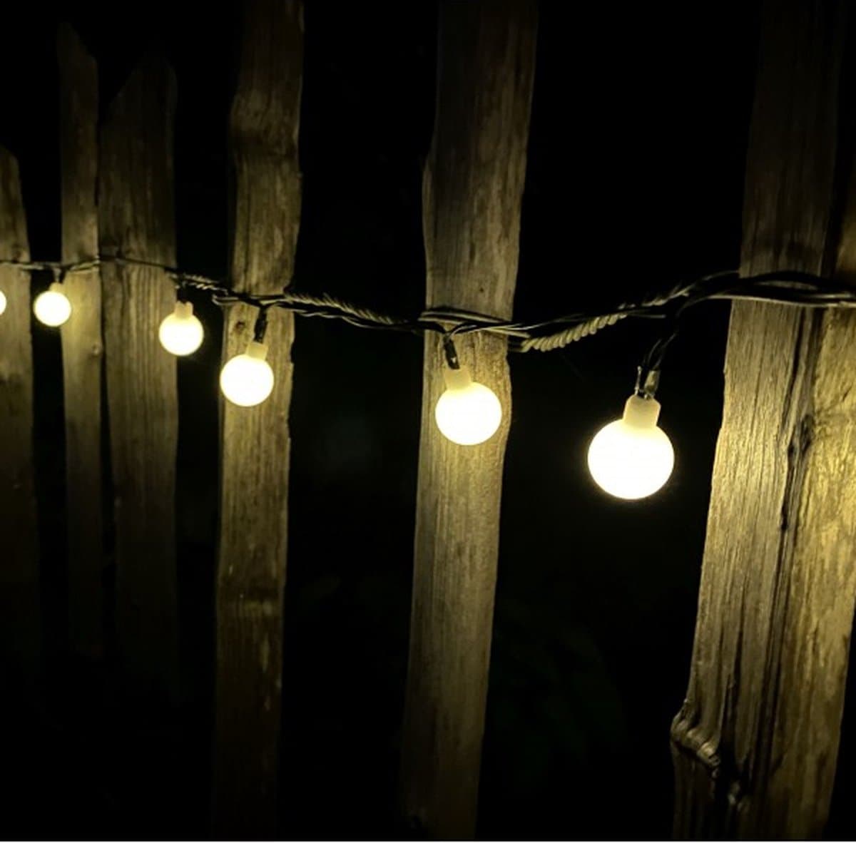 Solar LED lichtsnoer 100 melkglas bol lampjes met usb poort