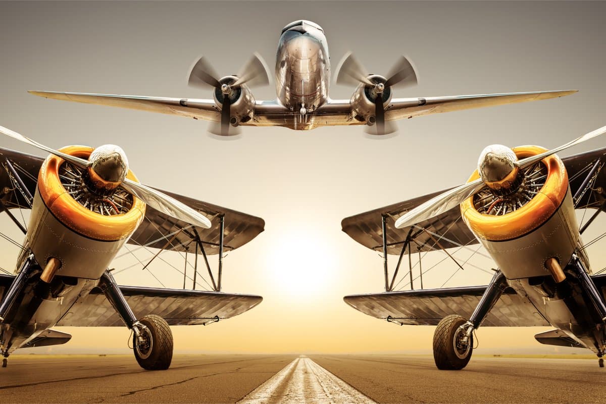 Fotobehang Antieke Vliegtuigen - Vliesbehang - 405 x 270 cm