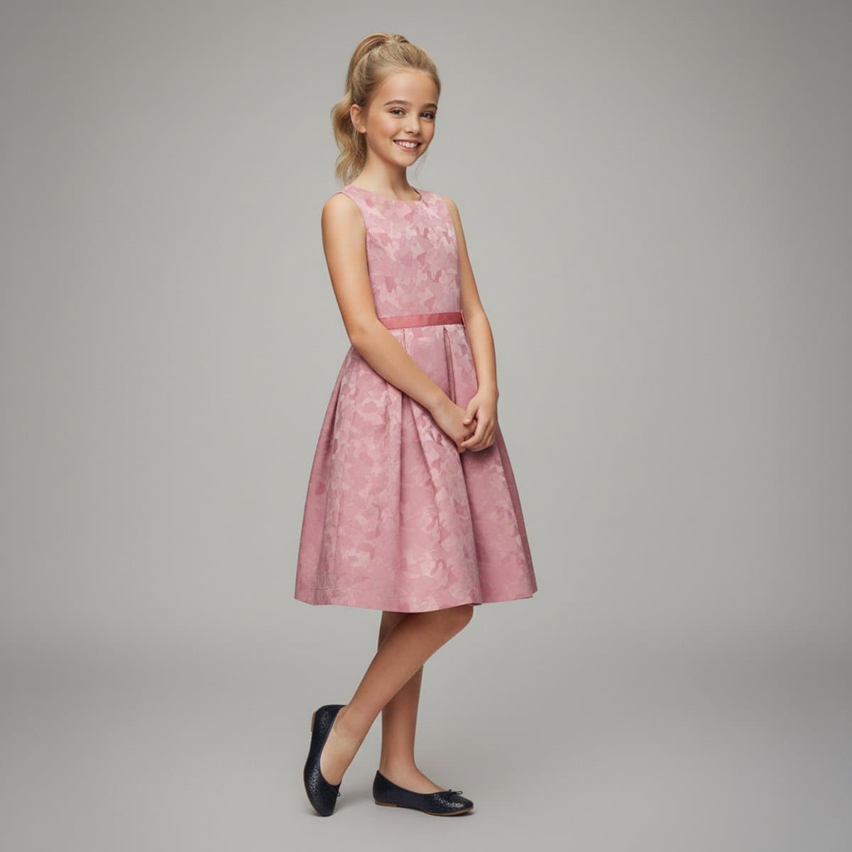 Elegante feestjurk met V hals aan de achterkant - Licht roze 152