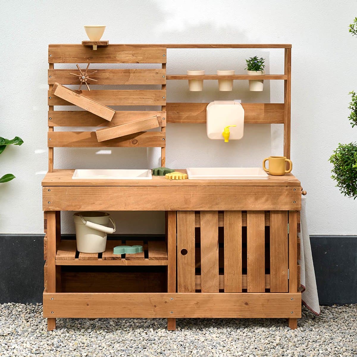 Petite Amélie Modderkeuken Hout - Buitenkeuken - Speelkeuken met watergootjes en waterrad - H 105 cm