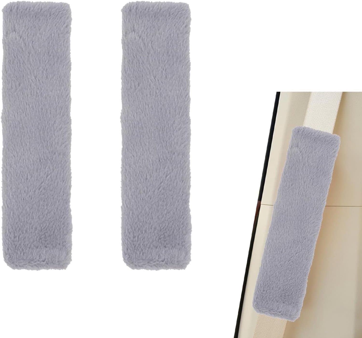 Dailygoods- Zitveiligheidspads Zacht - Imitatie Konijnenbont - 2 Stuks - Voor Volwassenen/Kinderen - Eenvoudige Installatie - 24 cm x 7 cm