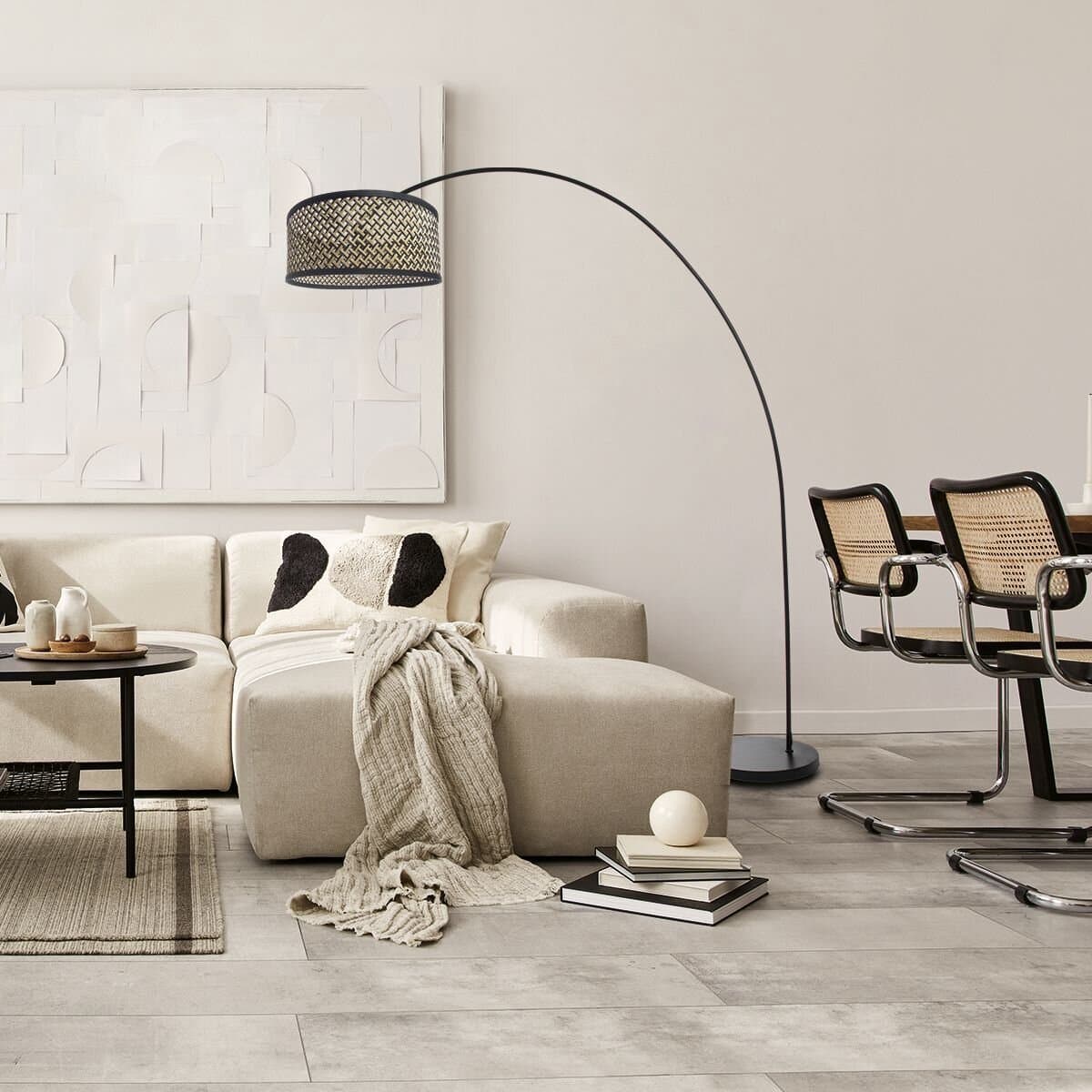 Vloerlampen Solva 3739ZW trendy zwart bamboe en metaal 185 cm hoogte en 165 cm reikwijdte voor binnengebruik - Mexlite