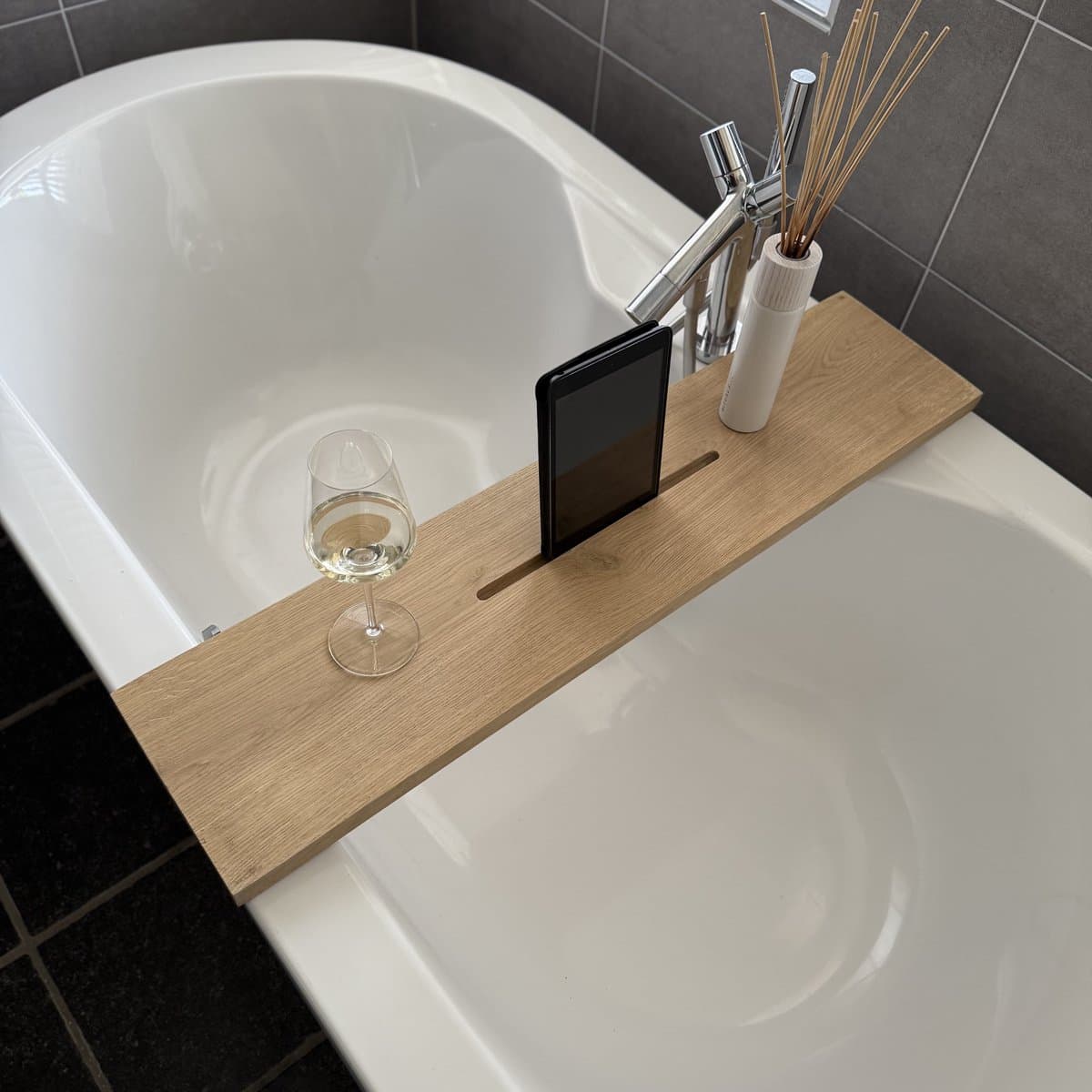 Maison DAM - Badplank eikenhout transparant matte lak - 70x20x3cm - Met Tablet uitsparing - Rubio Monocoat
