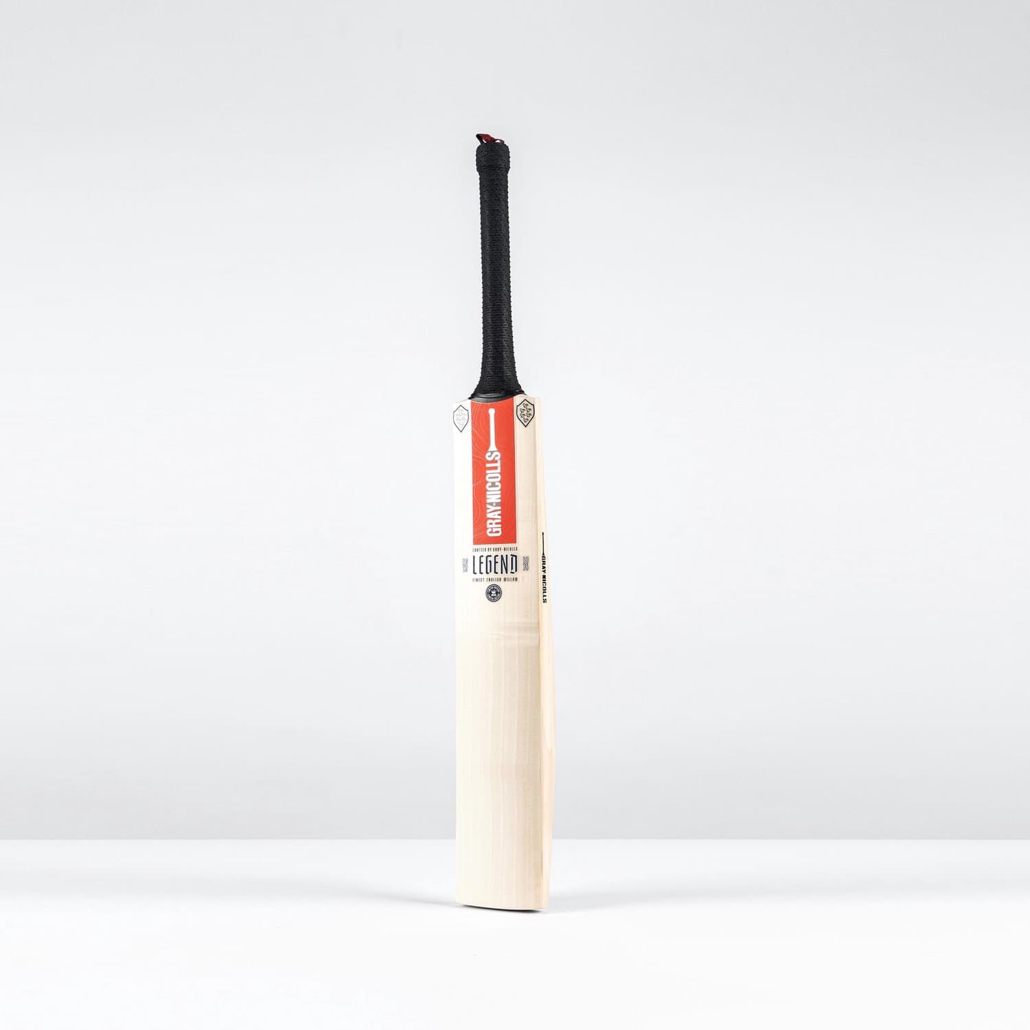 Gray-Nicolls cricket bat Legend Silver Edition - Short Handle - Silver.