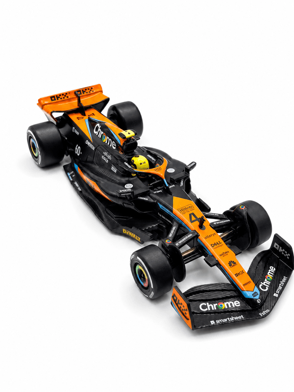 CCA 1:43 McLaren F1 Australian Grand Prix Edition raceauto — Nr. 4, die-cast behuizing, acryl verpakking met displayvoet, raceautomodel van verzamelaarskwaliteit, ideaal voor autovezamelaars