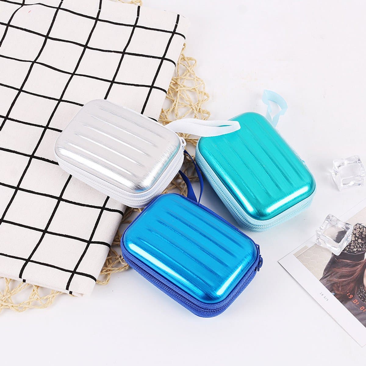 Mini metalen opbergtasje met ritssluiting, mini opbergtasje met ritssluiting, opbergdoosje voor koptelefoons, multifunctioneel metalen doosje, geschikt voor het opbergen van kleine spullen zoals sieraden, snoep en koptelefoons, zwart.