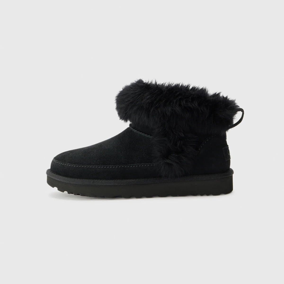UGG Classic Ultra Mini Chalet Boot - Women's - Black - Maat EU 38