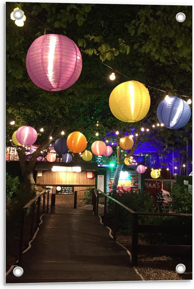 Tuinposter – Brug met Kleurrijke Lampionnen - 40x60cm Foto op Tuinposter (wanddecoratie voor buiten en binnen)
