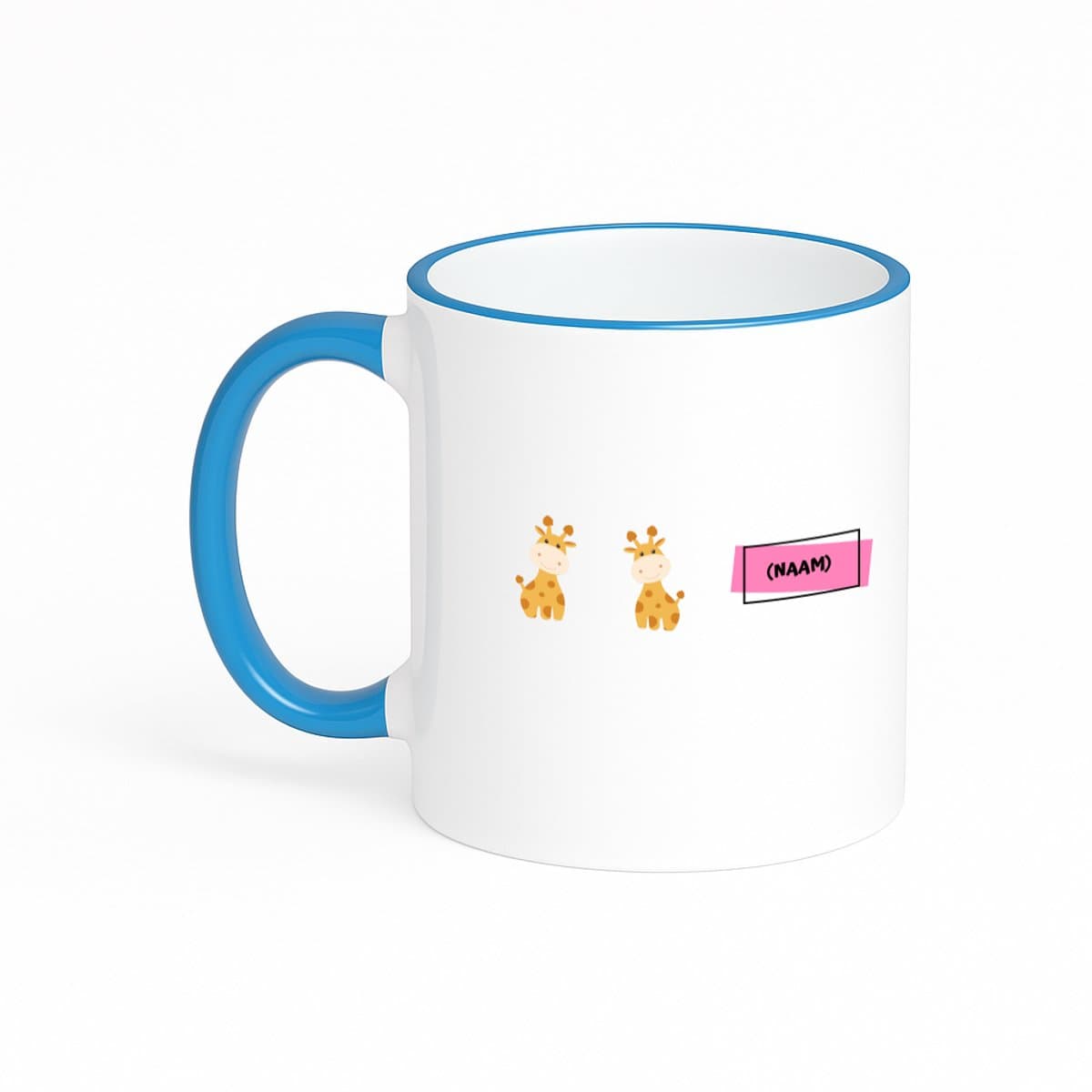 Hacebo® - Giraffen met eigen naam koffiebeker met gekleurde rand blauw - Giraffe - dieren liefhebbers - thee mok - koffie beker - leuke cadeau voor iemand die van houdt van giraffen - verjaardagscadeau - kado - gift - koffiemok - 330 ML