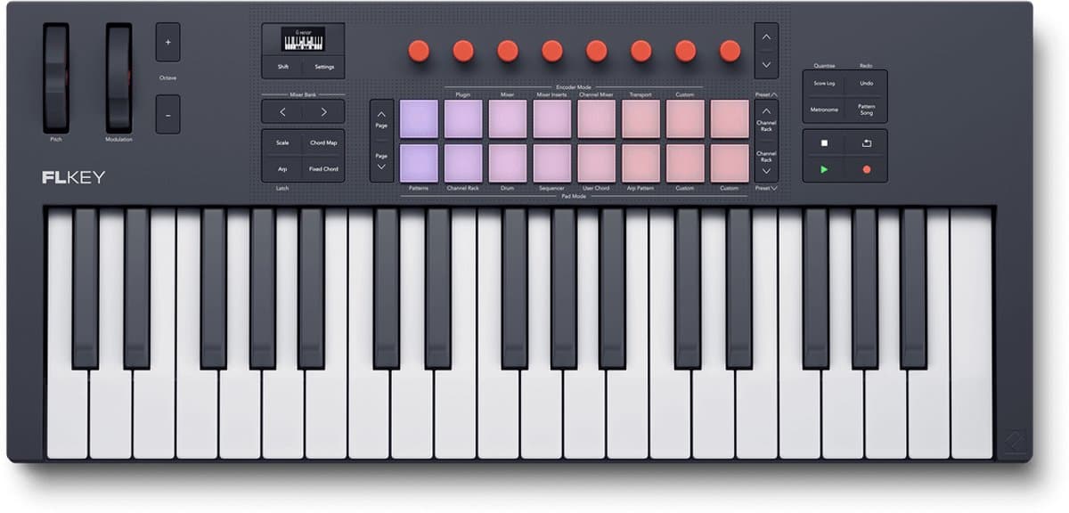 Novation FLkey2 37 master keyboard met 37 toetsen, 16 pads en OLED display