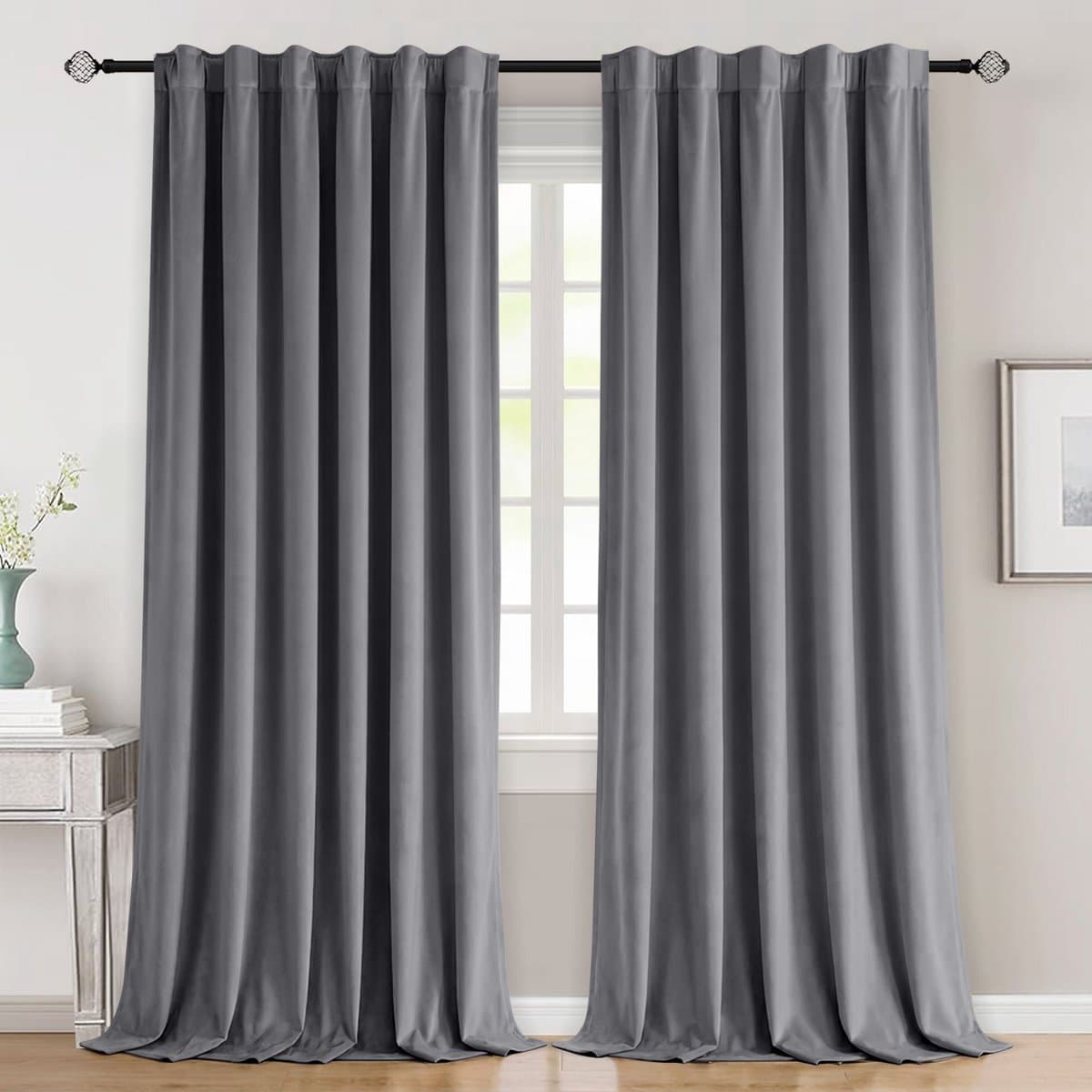 Qelus 2 Stuks Luxe Gevoerde Velours Gordijnen - 260gsm - Verduisterend & Isolerend - Multifunctionele Plooiband - Met Grijze Achterzijde - voor Slaapkamer en Woonkamer - 132x304cm - Grijs