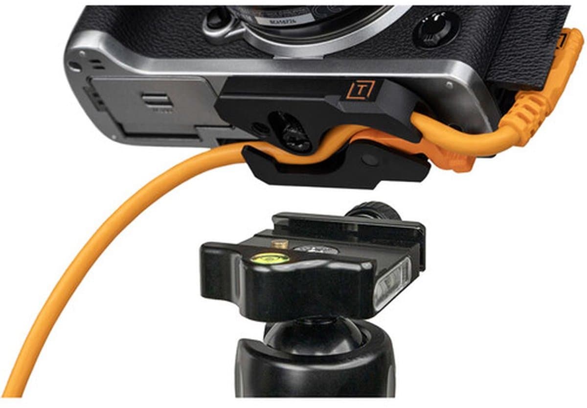 Tether Tools Leverlock and Cable Kit 10G USB-C to USB-C 4.6m Straight To Right Black