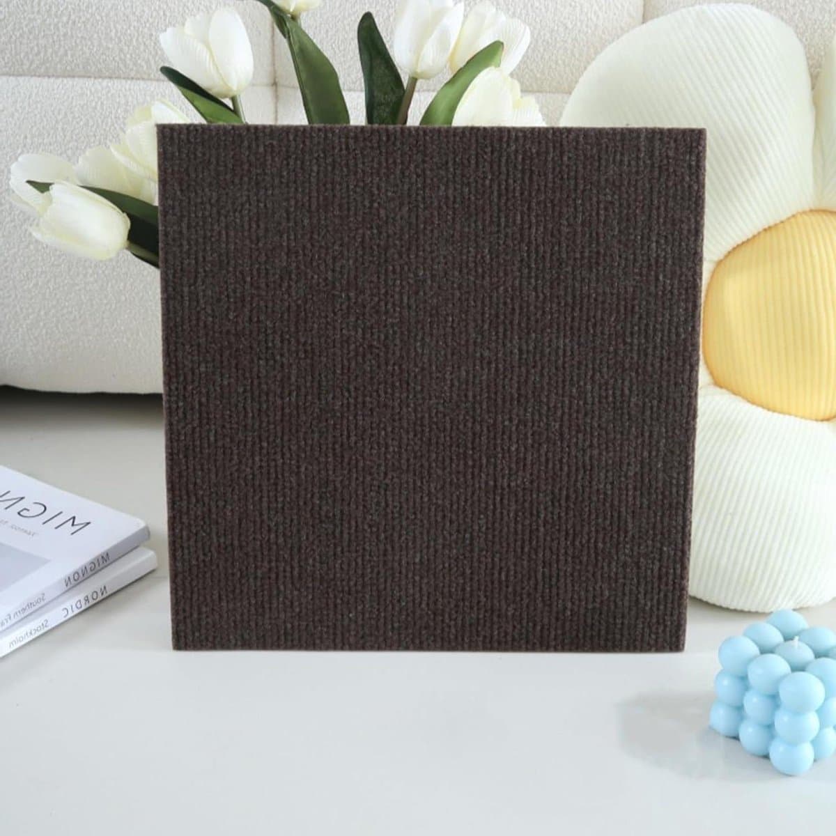 Zelfklevende vloertegels - Tapijttegels - Vloer vernieuwen - Geluiddempend - 30x30cm 16 stuks - Bruin