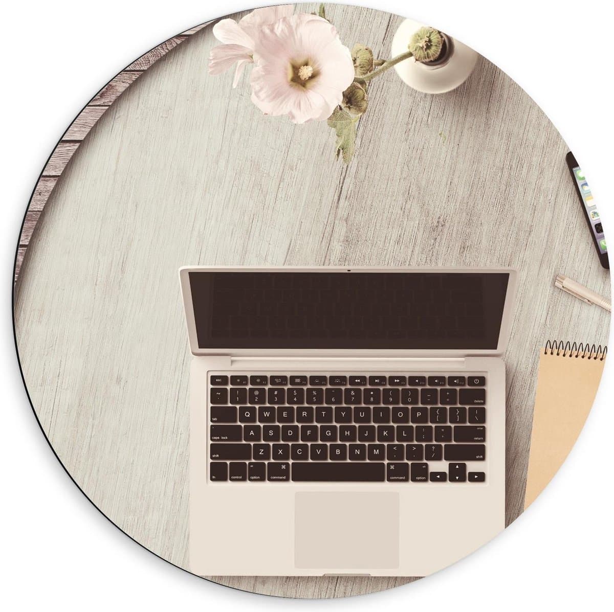 Dibond Wandcirkel - Laptop op Tuintafel - 60x60cm Foto op Aluminium Wandcirkel (met ophangsysteem)