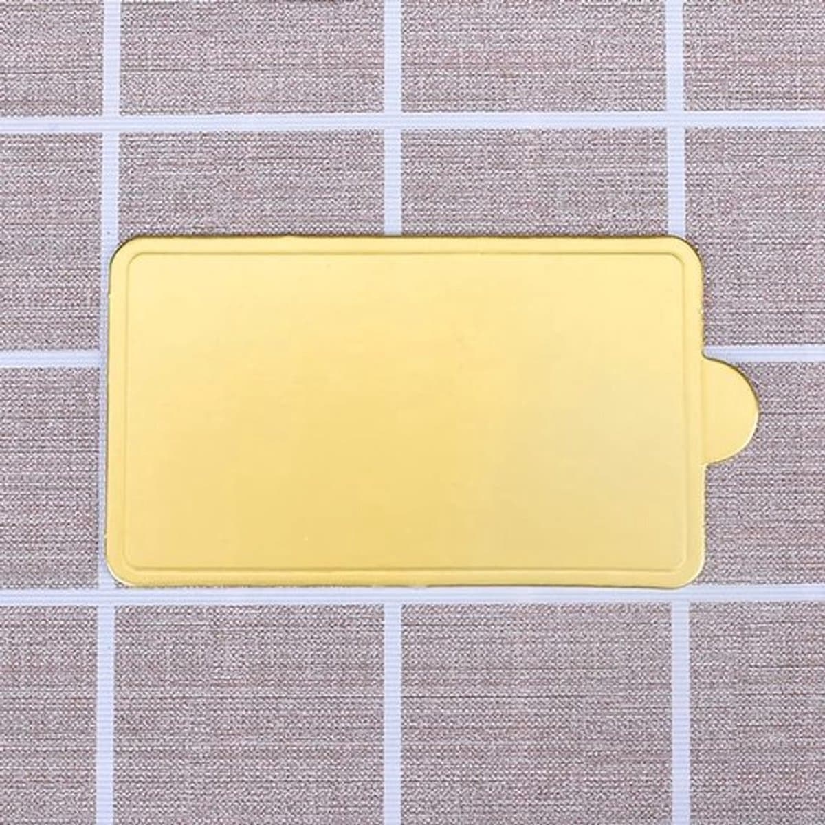 Kartonnen Cake Base - Papieren Platen - Vetbestendig - Goudkleurig - Dessert Board - Vriezer-Duurzaam - Gebak Karton - Geschikt voor Mini Gebak - Gouden - 100 stuks - Vierkante.
