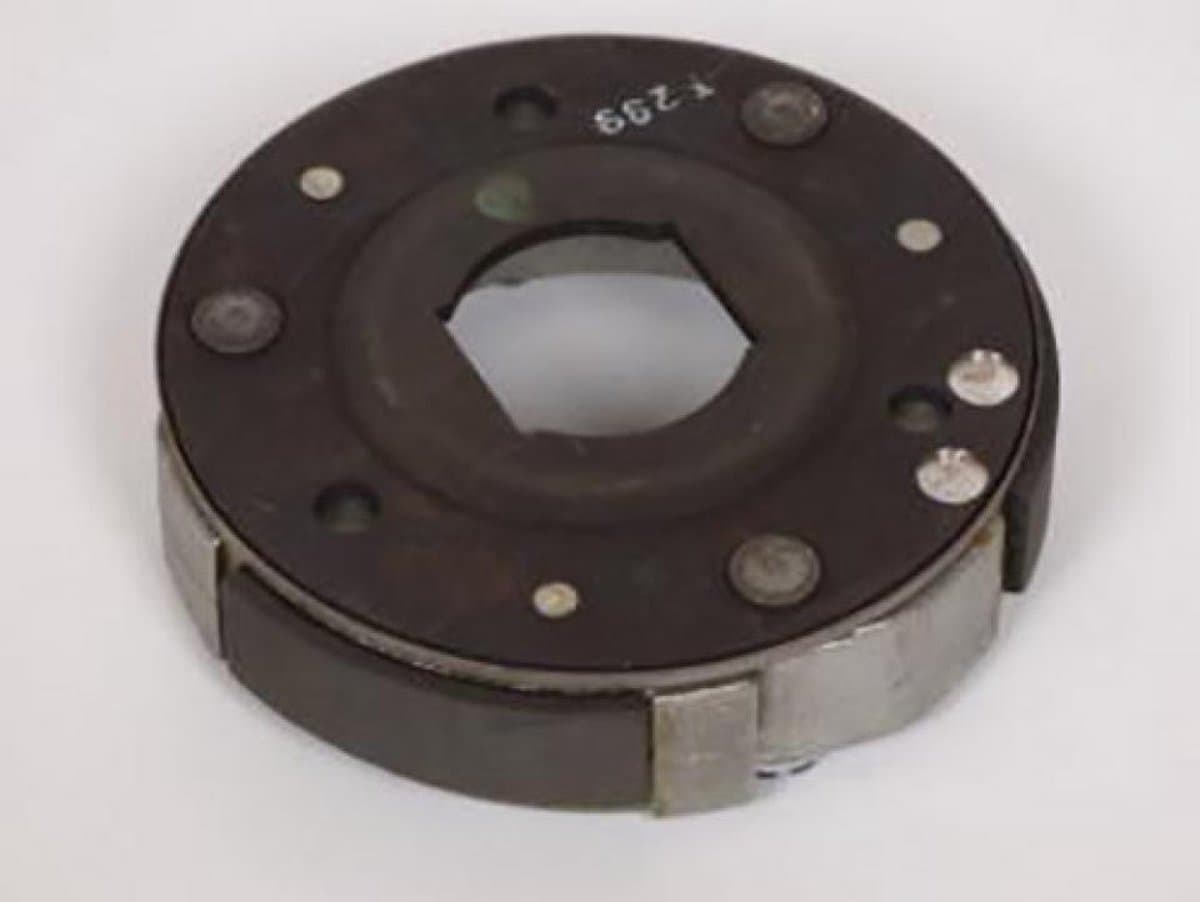 koppelingsplaat voor aprilia 125 mojito scooter 1999 - 2001 ap8550407 nieuw