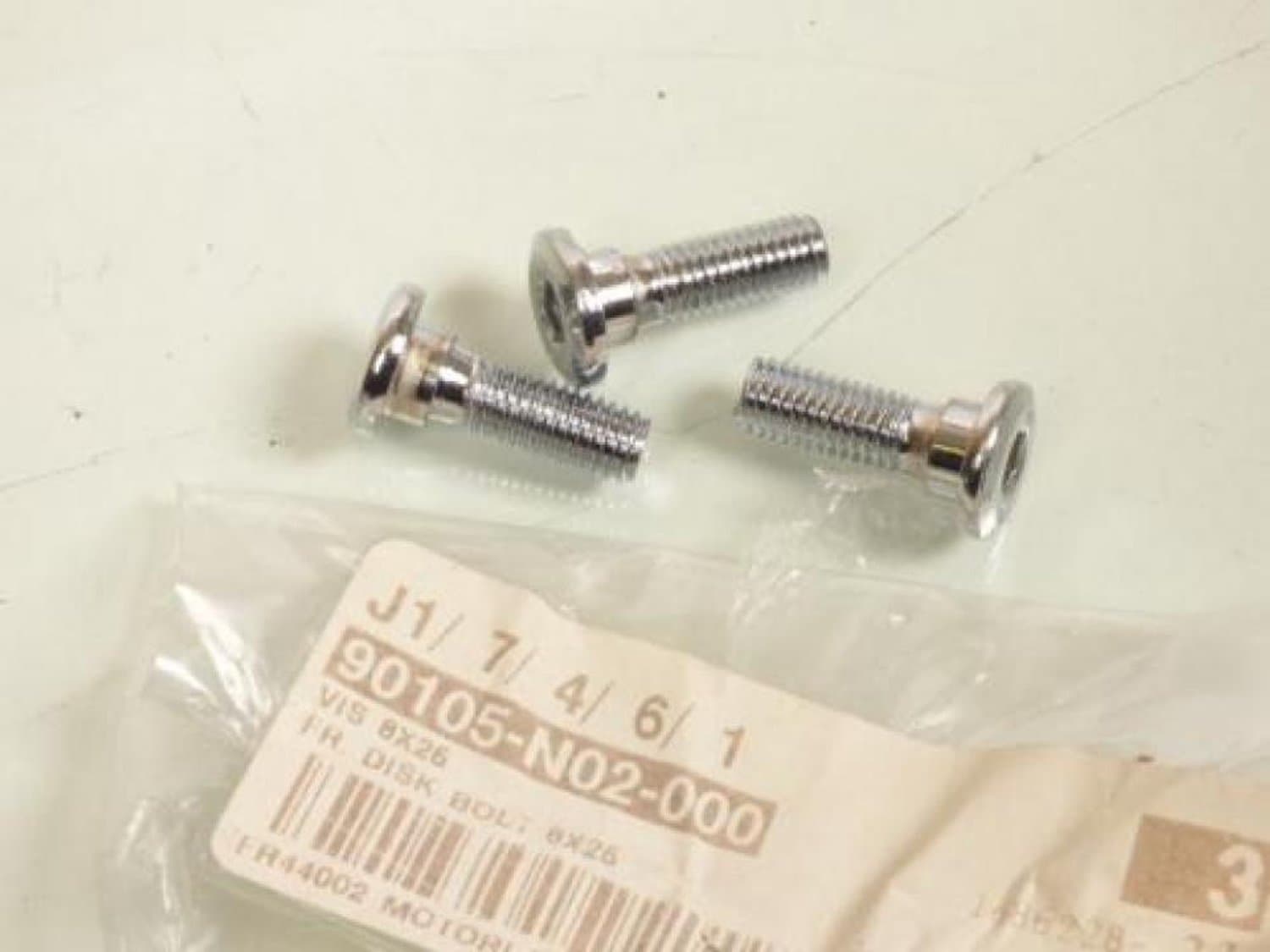 Visserie origine pour Scooter Sym 50 Symply 2017 90105-N02-000 / 90106-N02-000-XS / M8 L26mm Neuf