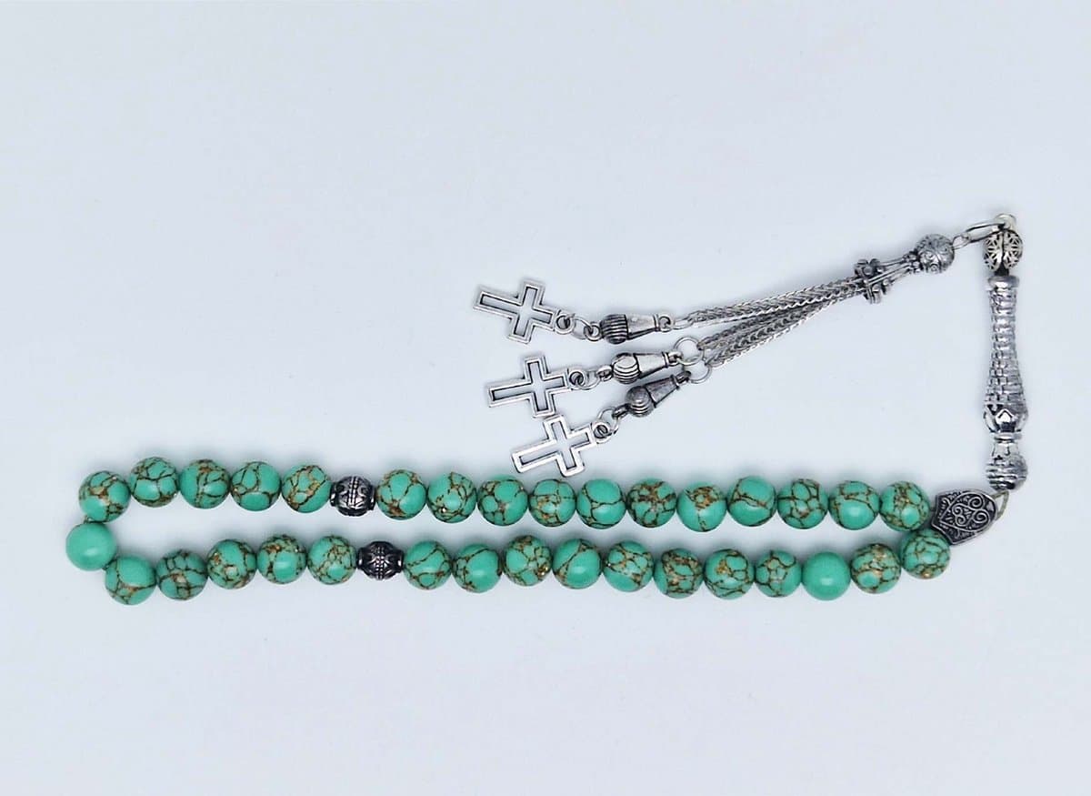 Handgemaakte tesbih klassiek - "Tasbih" natuursteen "Groen howliet gesponnen goud" - Aantal kralen 33 - Diameter kralen 8 MM - met metaal tassel "Kruis" - Een mooi cadeau-idee