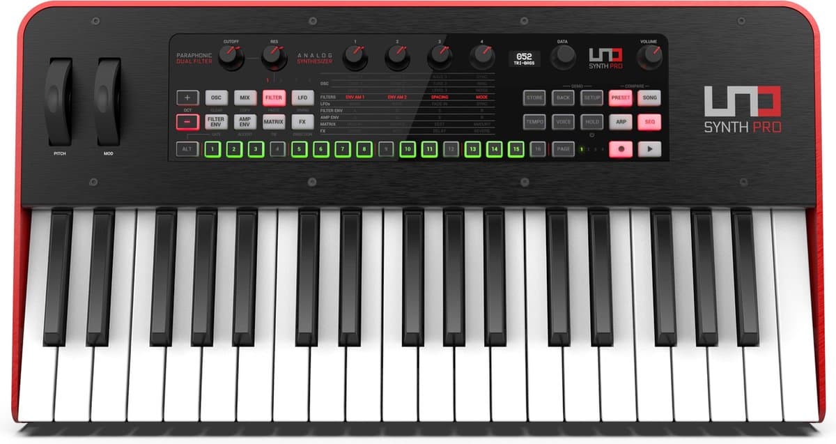 IK Multimedia UNO Synth Pro - synthesizer