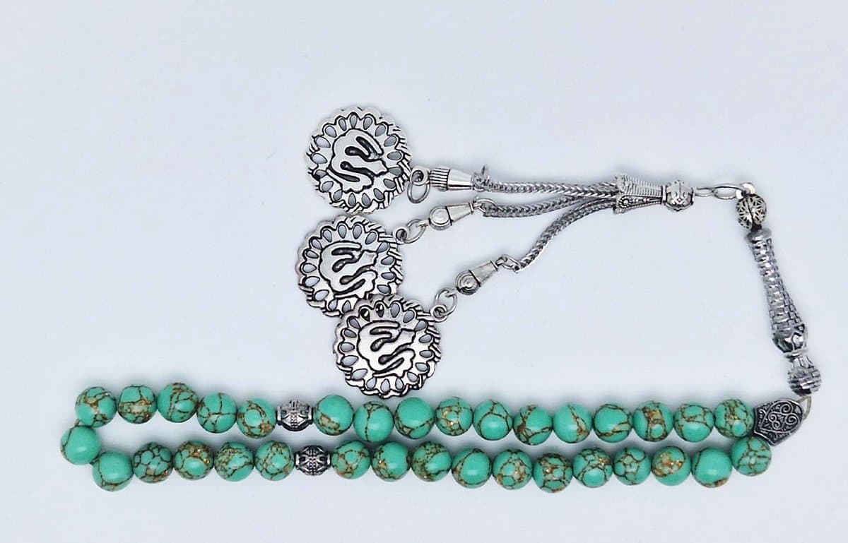 Handgemaakte tesbih klassiek - "Tasbih" natuursteen " Groen howliet gesponnen goud" - Aantal kralen 33 - Diameter kralen 8 MM - met metaal tassel "Allah" - Een mooi cadeau-idee