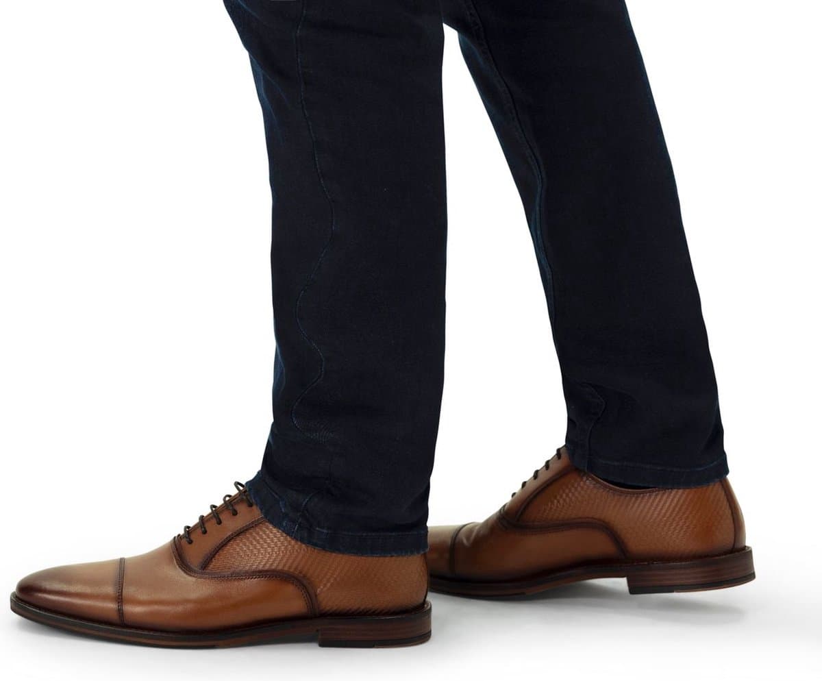 Manfield - Heren - Cognac leren veterschoenen - Maat 46