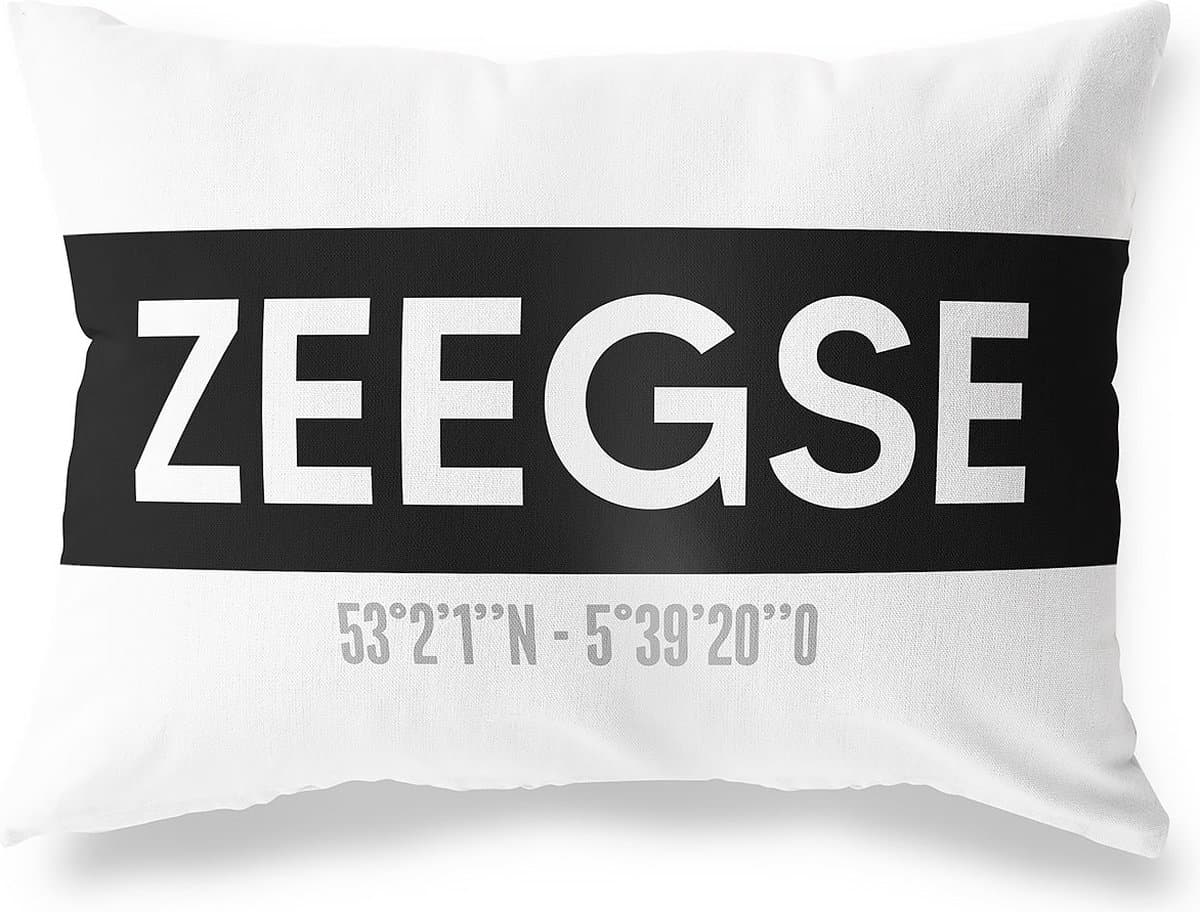 Tuinkussen ZEEGSE - DRENTHE met coördinaten - Buitenkussen - Bootkussen - Weerbestendig - Jouw Plaats - Studio216 - Modern - Zwart-Wit - 50x30cm