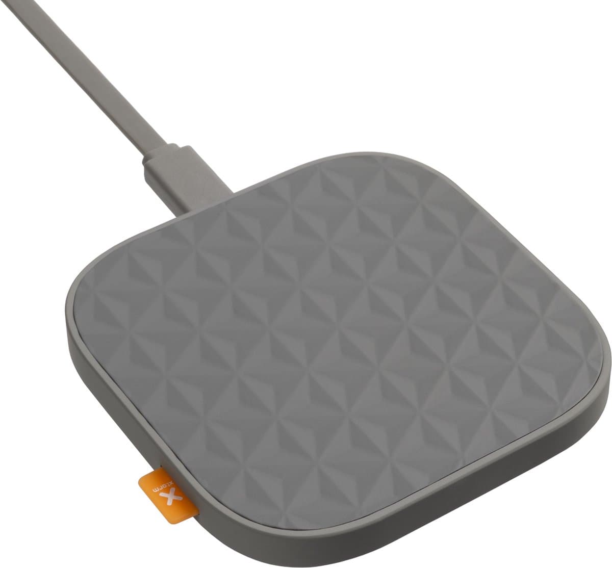 Xtorm Draadloze charger Solo - Wireless oplader tot 15 W met ingebouwd magnetisch kliksysteem - donkergrijs