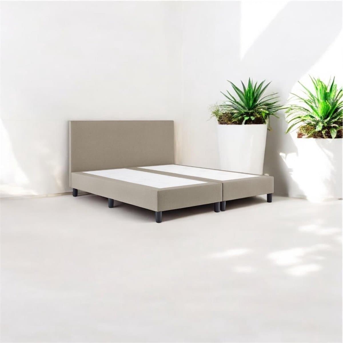 Boxspring Essential - 140x200 Zonder matras - Beige Glad - BG Homestyling