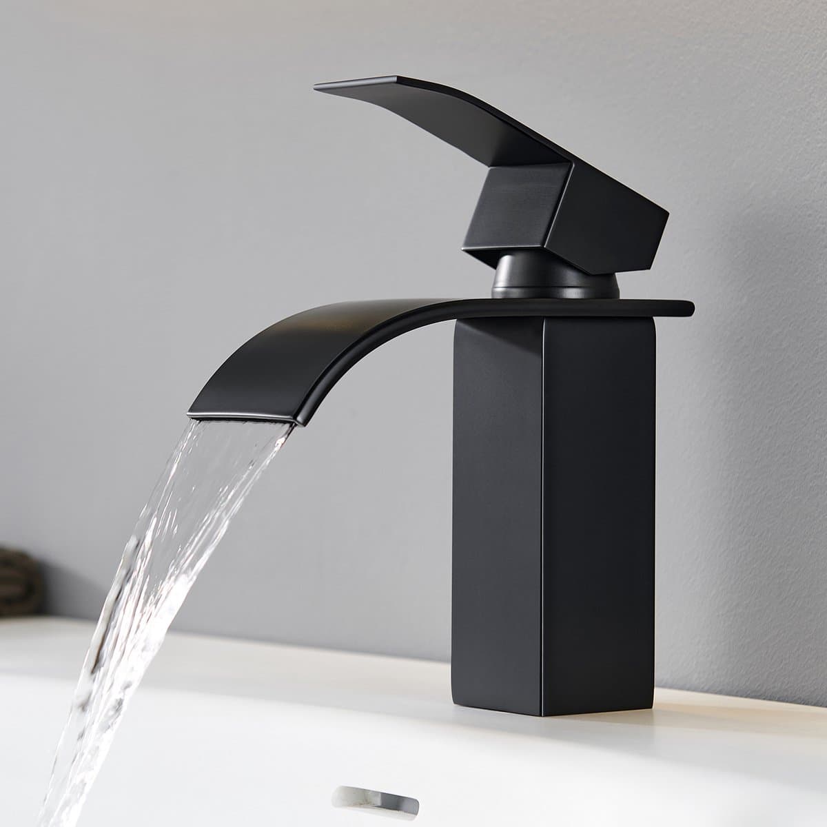 Cecipa MAX Luxe Wastafelkraan Zwart - RVS Badkamerkraan - Waterval Mengkraan - Duurzaam & Krasbestendig Design