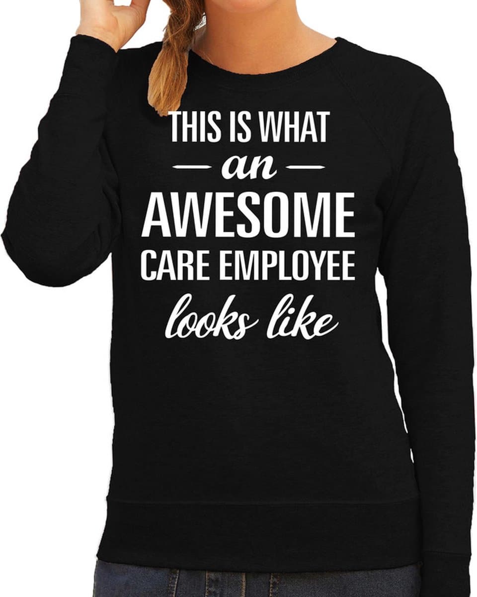 Awesome care employee /zorg medewerker cadeau sweater / trui zwart met witte letters voor dames - zorgpersoneel sweaters / waardering truien XXL