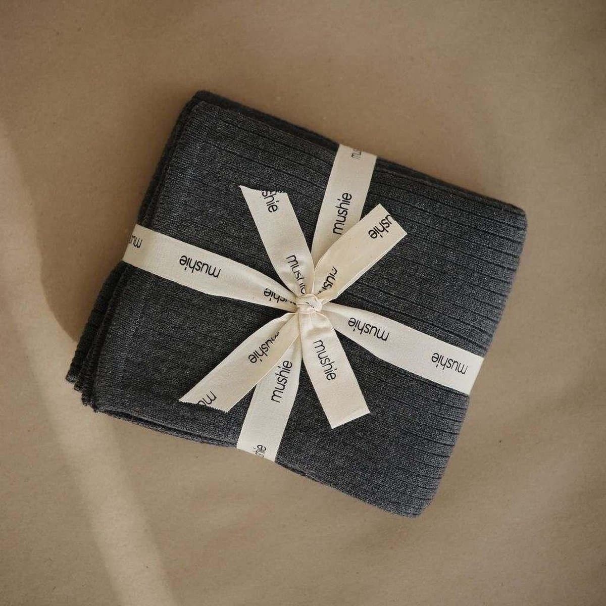 Mushie Deken Knitted Ribbed Baby Blanket - DarkGrey Melange