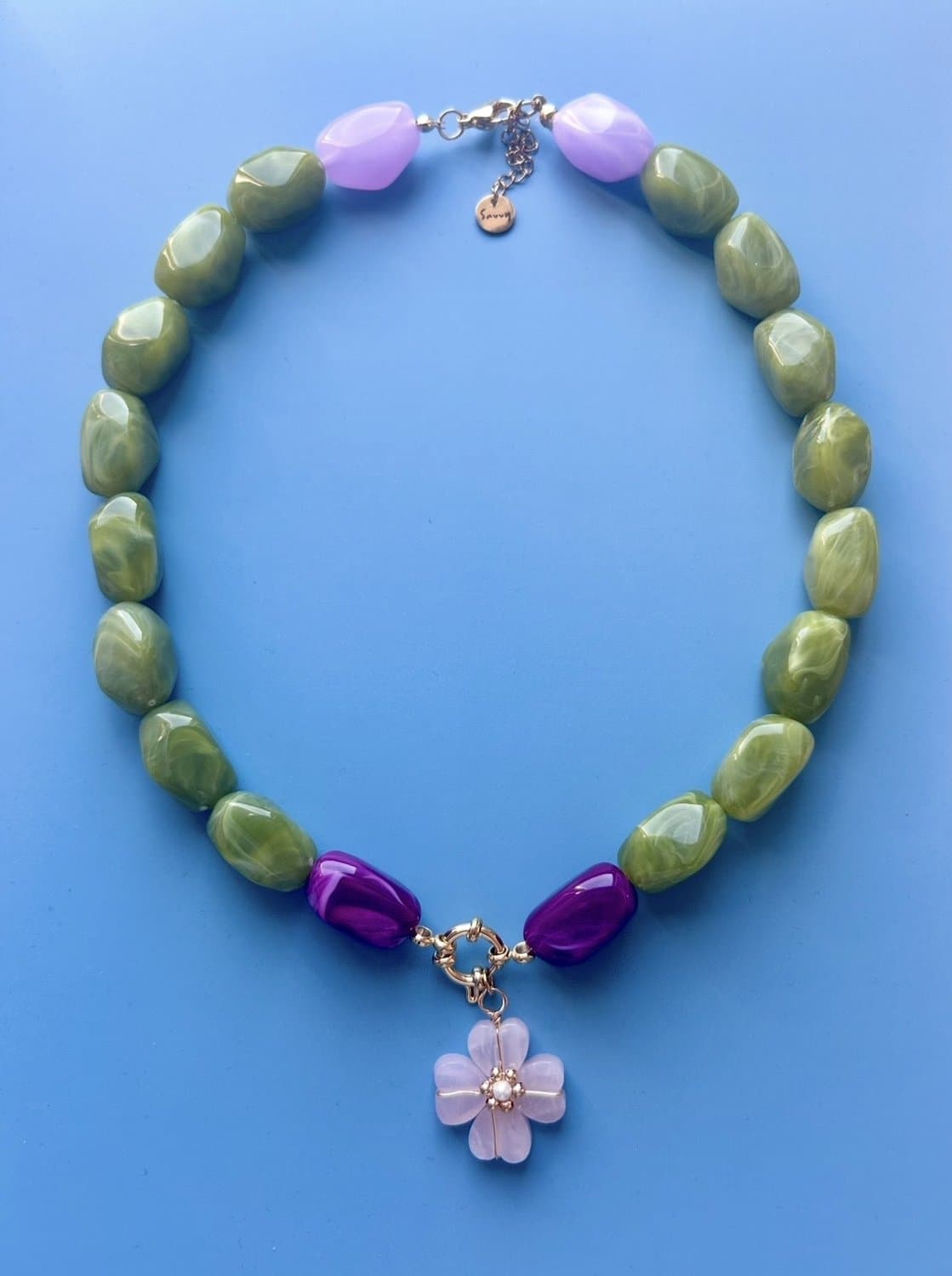 Handgemaakte Ketting - handmade necklace - handgemaakte ketting - colour stone necklace - gekleurde statement ketting met ronde kralen statement ketting - ketting met kralen - ketting - ketting gekleurde kralen - meerkleurige ketting -schakelketting