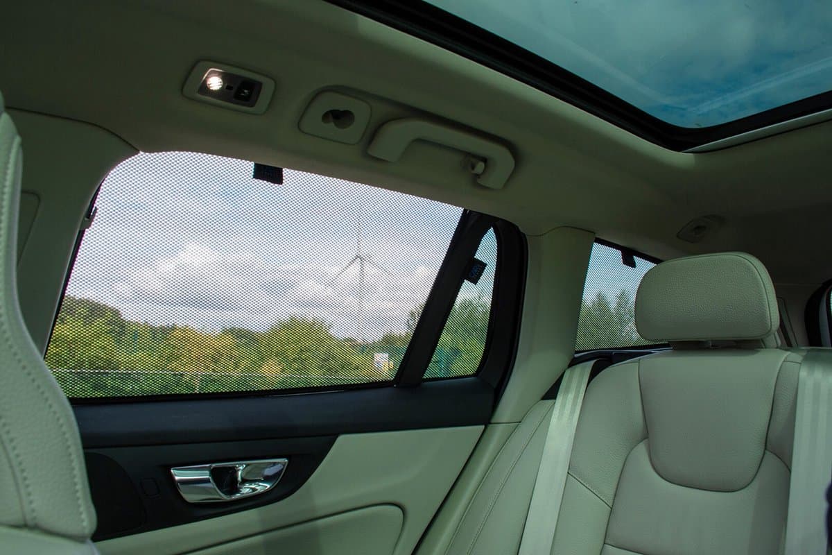 Zonneschermen geschikt voor Volvo V60 II 2018-heden wagon Car Shades - set