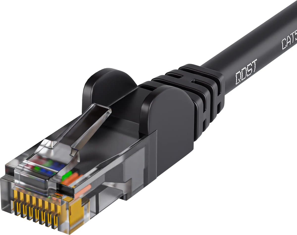 Qost - CAT5e internetkabel - CCA / UTP - 1 Gbps / 100 MHz - RJ45 Connectoren - Patchkabel / Netwerkkabel - 7.50 meter - Zwart