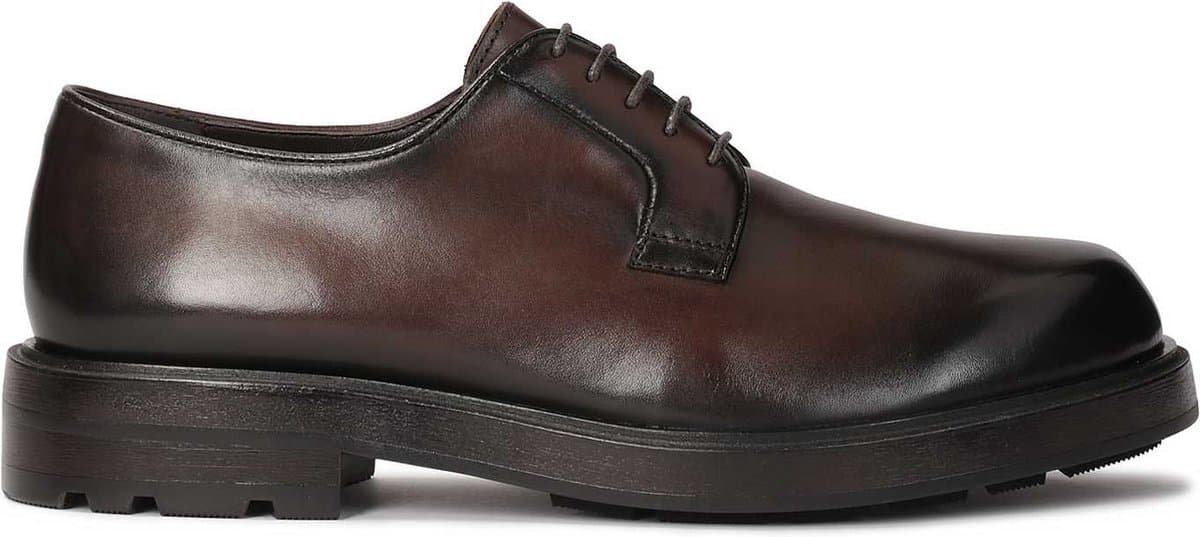 Brown derby shoes made of natural leather