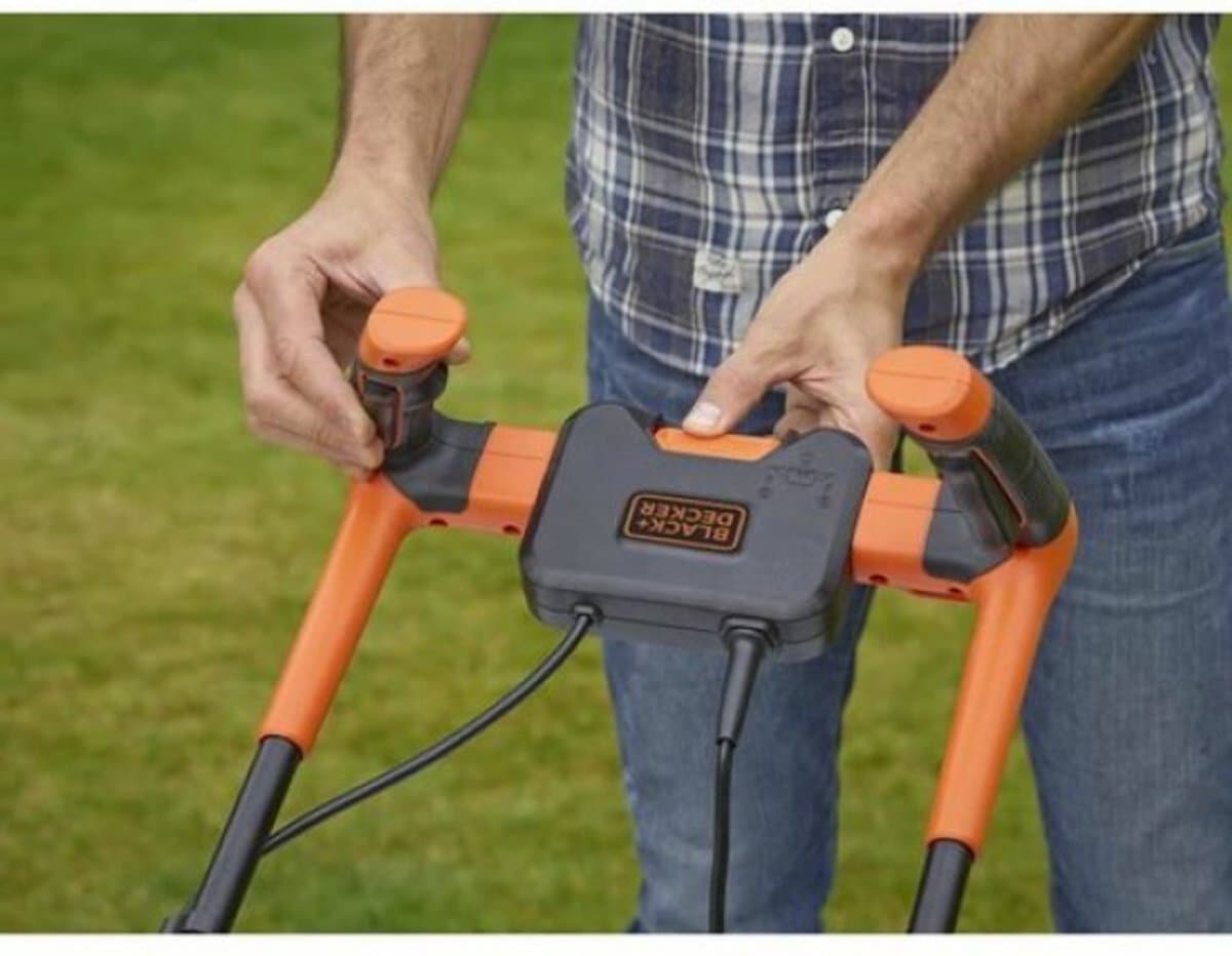 BLACK+DECKER BEMW481BH-QS